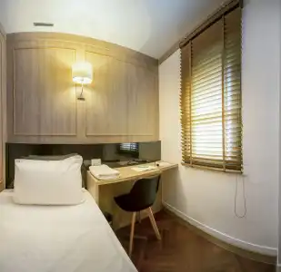 THE Posh Phayathai - 1