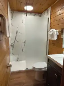 Lake Crest Inn - 63