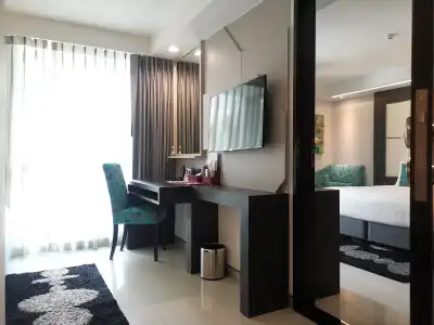 Clover Asoke - 18