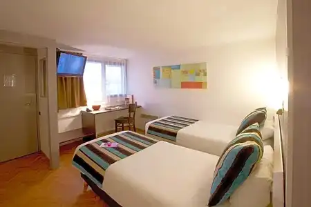 Sure by Best Western Biarritz Aeroport - 74