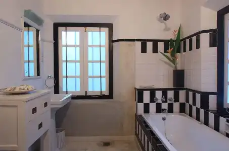 Coco Tangalla - 7