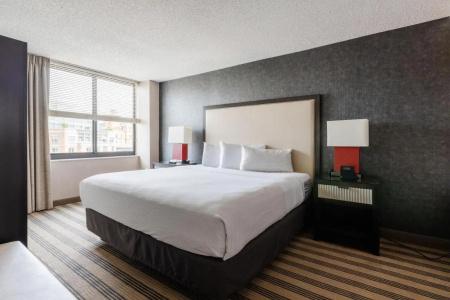 2500 Penn, a Placemakr Experience - 22