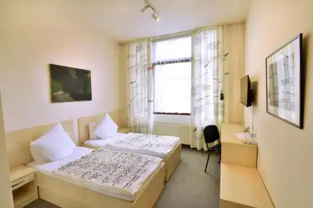 Berlin ART - 19