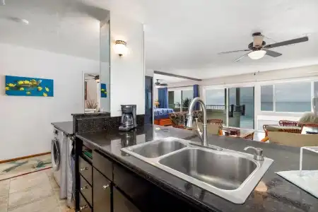 Banyan Tree 404D - 21