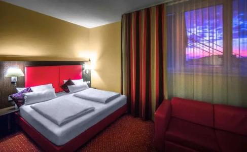 Plaza Premium Salzburg - 83