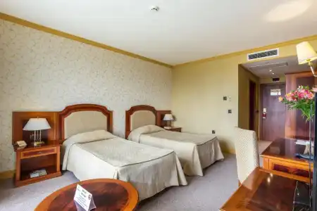 Romance & Family Suites - 76