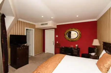 Boutique Monaco - 11