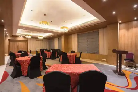 Ramada Encore By Wyndham Kathmandu Thamel - 9