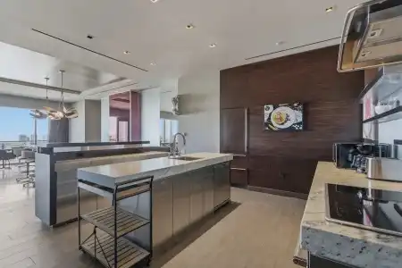 Beautiful Palms Place Suite - 107