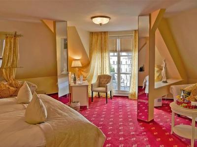 Augusta Am Kurfürstendamm - 90