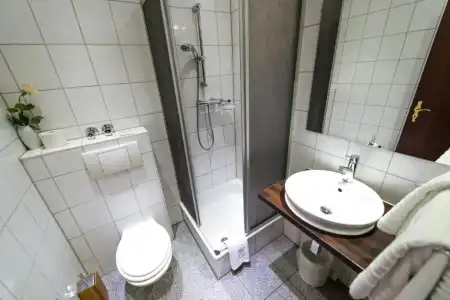 Ravel International - 18