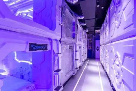 Met A Space Pod @ Arab Street - 15