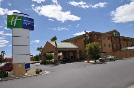 Holiday Inn Express Las Vegas-Nellis by IHG - 42