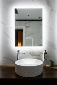 King Othon Boutique - 12