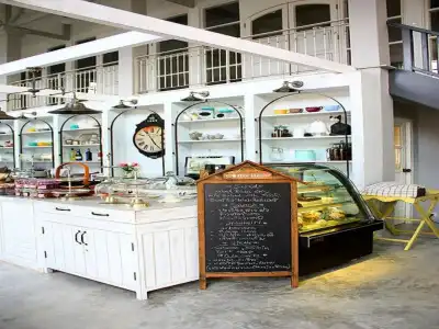 Breeze Hill Resort - 9