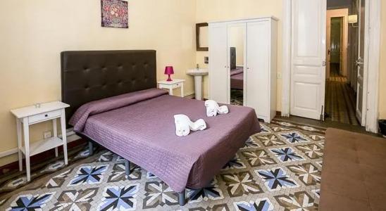 Hostal Balmes Centro - 48