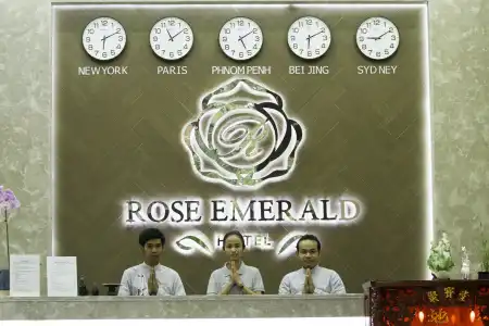 Rose Emerald - 16