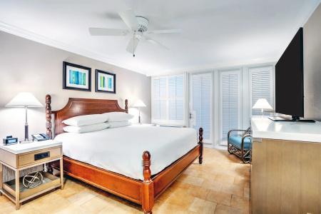 Pier House Resort & Spa - 6