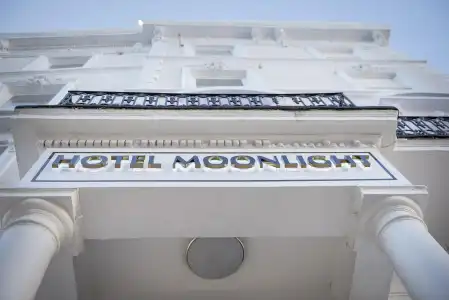 Moonlight - 0