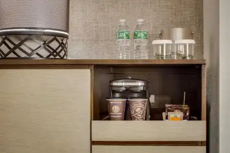 DoubleTree by Hilton & Suites Jersey City - 53