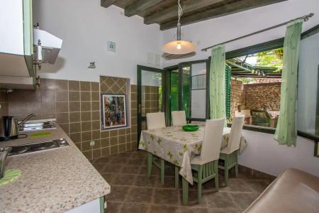 Garden Apartment - 11