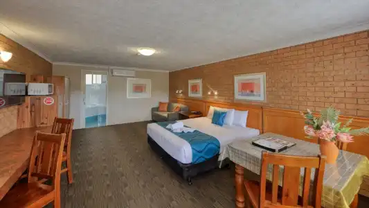 James Street Motor Inn - 46