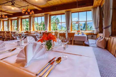 LandkomfortPanorama & Restaurant Bella Vista - 17