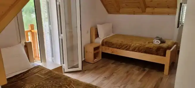 Bujtina Tinari - 54