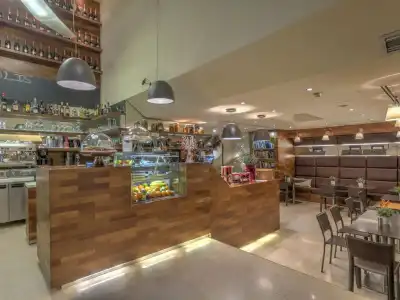 Polis Grand - 27