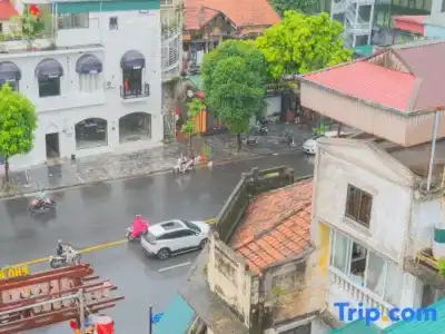 Hanoi Sky - 106