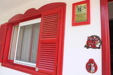 Bella View Art Boutique - 18