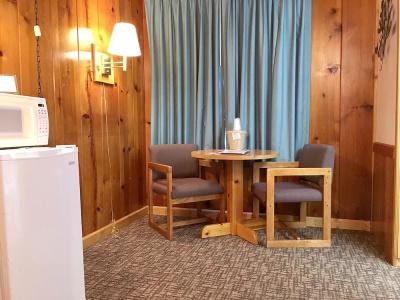 Park Motel and Cabins - 197