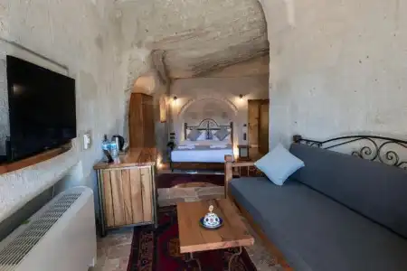 Sarnich Cave Suites - 103