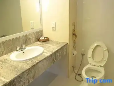 City Beach Resort - 98