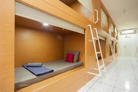 RedDoorz Hostel near Taman Puring - 28