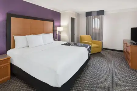 Baymont by Wyndham Greenville Woodruff Rd - 2
