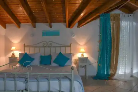 Andriana - 82