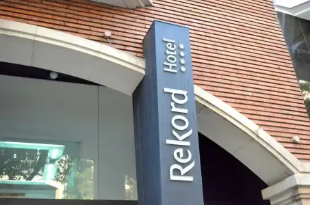 Atenea Rekord Suites Barcelona - 0