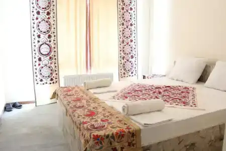 Guest House Ruslan Nurata & Tours - 5