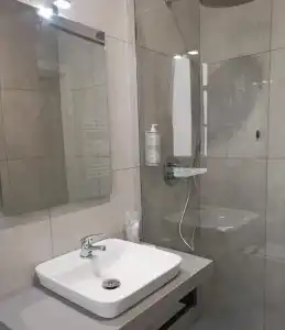 Central Station - 28