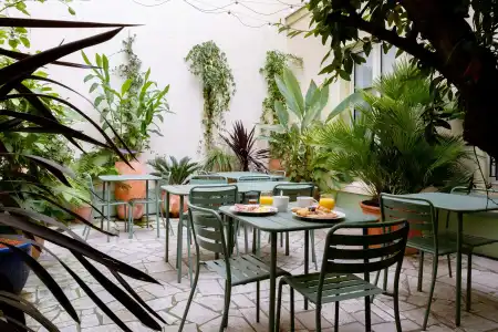 Hôtel Kyriad Paris 10 — Canal Saint Martin-République - 19