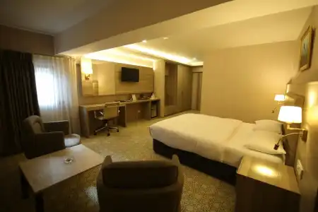 Excellence Inn - 1