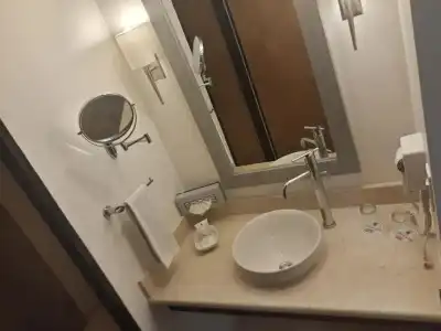 & Suites PF - 62