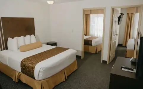 Ramada Limited Golden - 59
