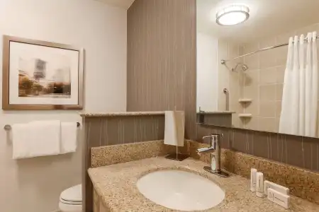 Courtyard by Marriott Pittsburgh Downtown - 43