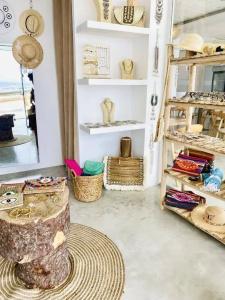 GEO & Art Boutique Himara - 11