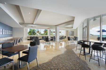 DoubleTree Resort & Spa by Hilton Ocean Point-N. Miami Beach - 26