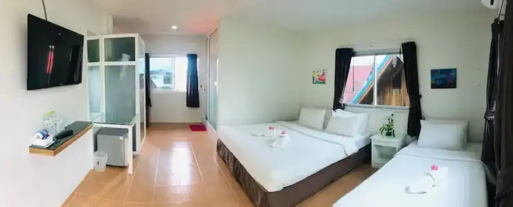 J Holiday Inn - 51