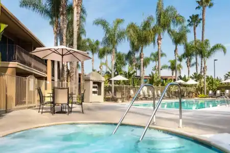 DoubleTree by Hilton San Diego Bayside - 10