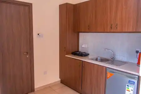 Lakis Court - 32
